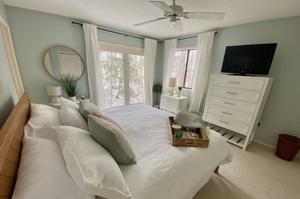 Photo of Bedroom in Whitehall