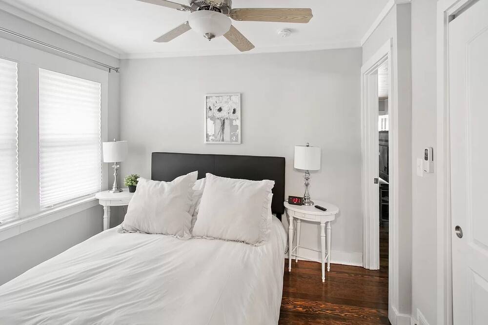 Photo of Bedroom in Long Lake
