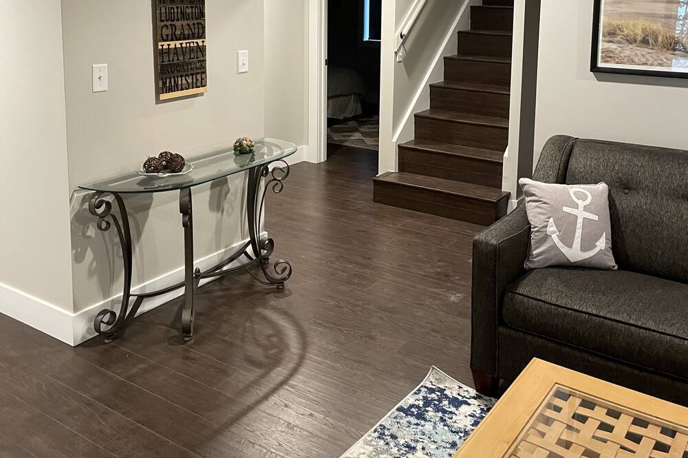 Photo of Livingroom in Whitehall