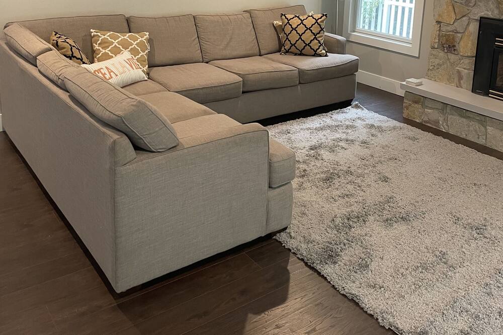 Photo of Livingroom in Whitehall
