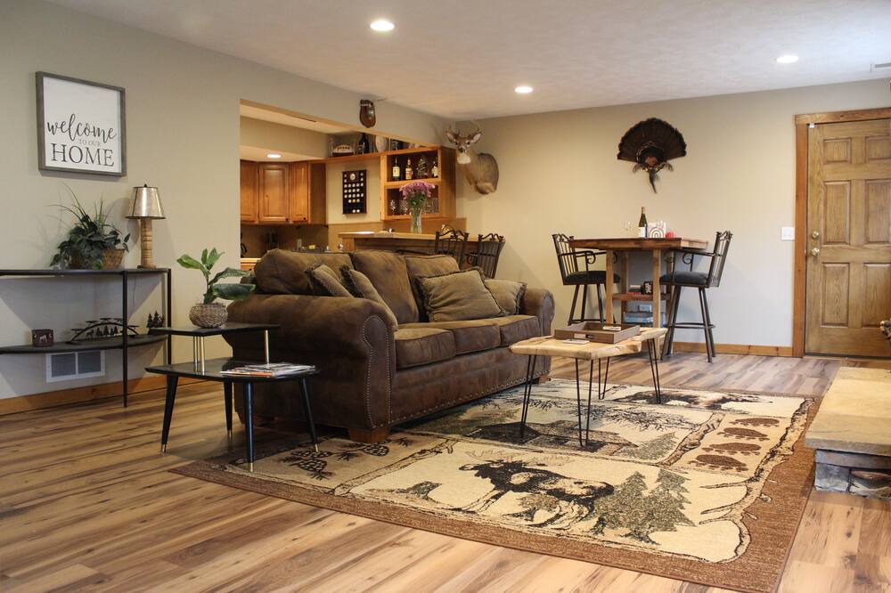Photo of Livingroom in Solon Township