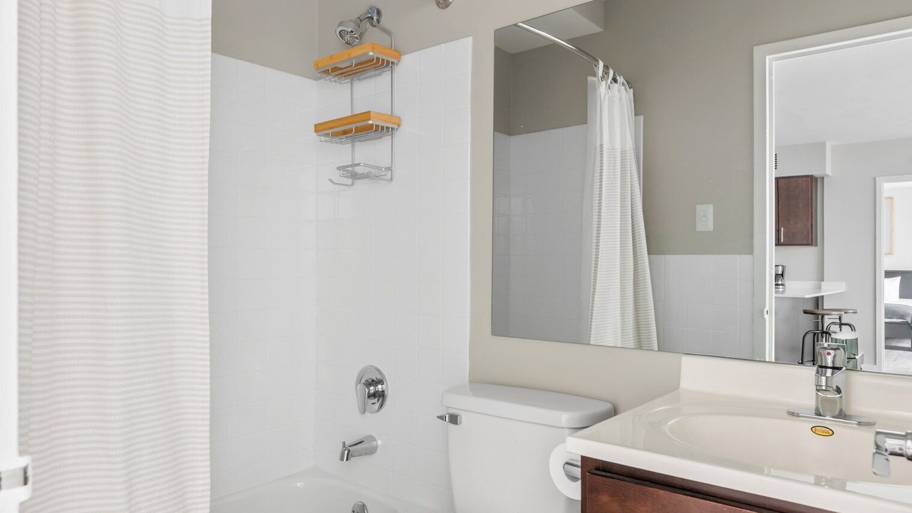Photo of Bathroom in Edgewater Beach