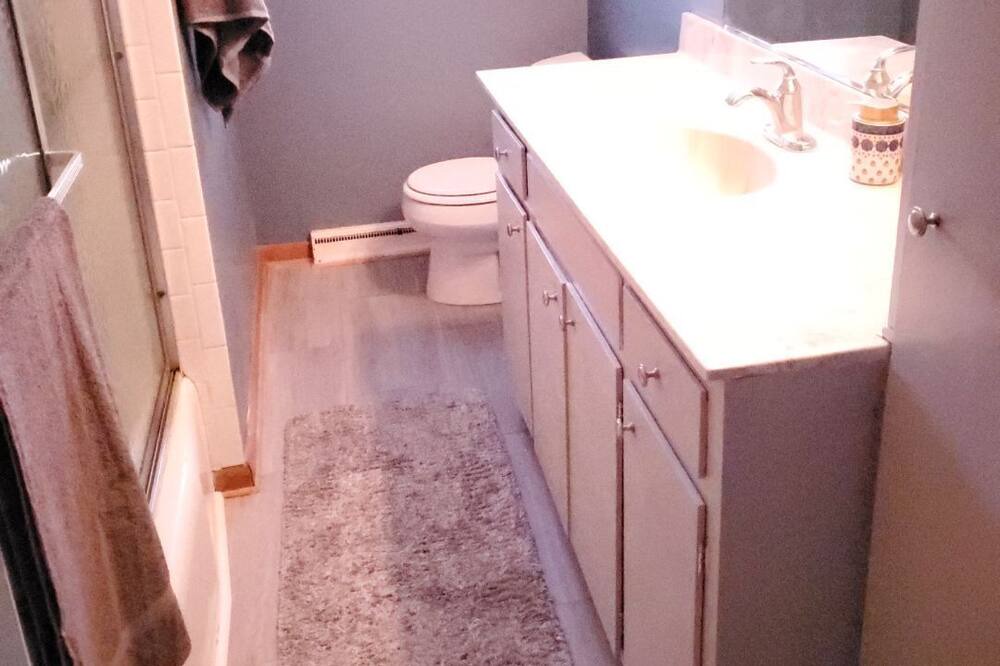 Photo of Bathroom in Lakeside