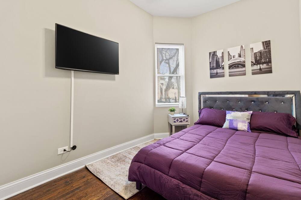 Photo of Bedroom in Woodlawn
