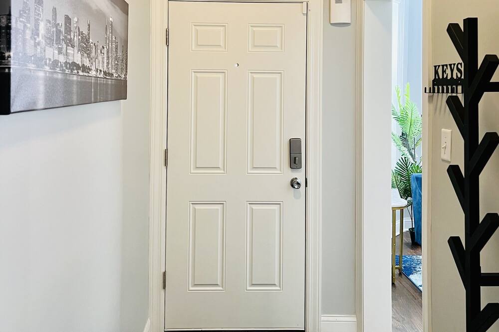 Photo of Bedroom in Woodlawn