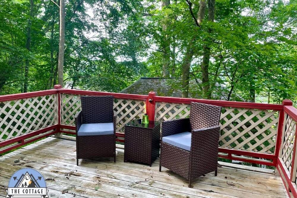 Photo of Patio Balcony in Solon Township