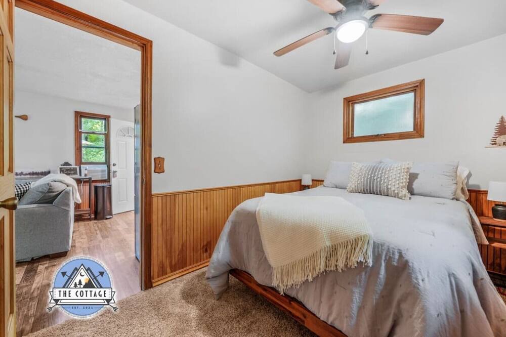 Photo of Bedroom in Solon Township