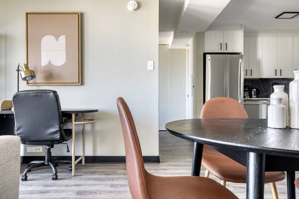 Photo of Bedroom in Illinois Medical District