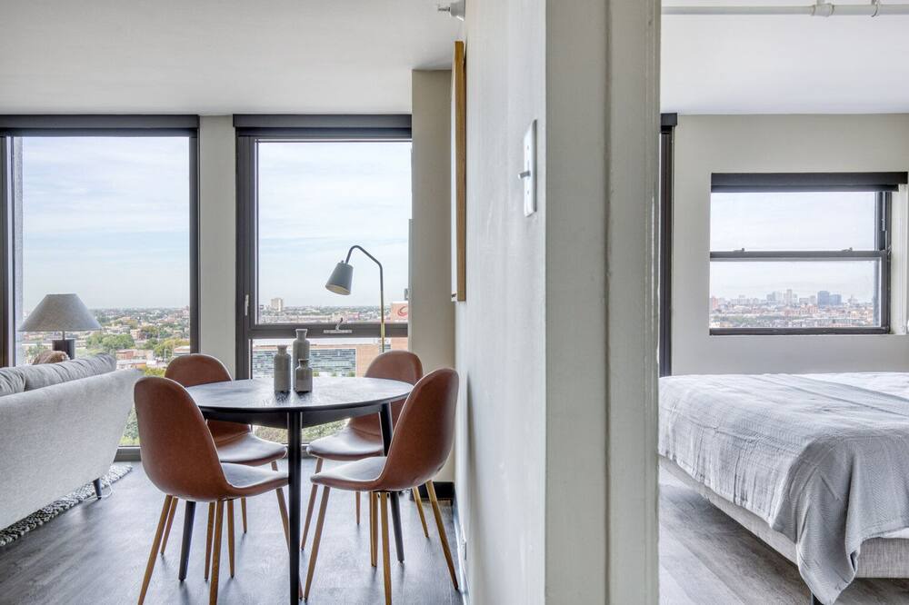 Photo of Bedroom in Illinois Medical District