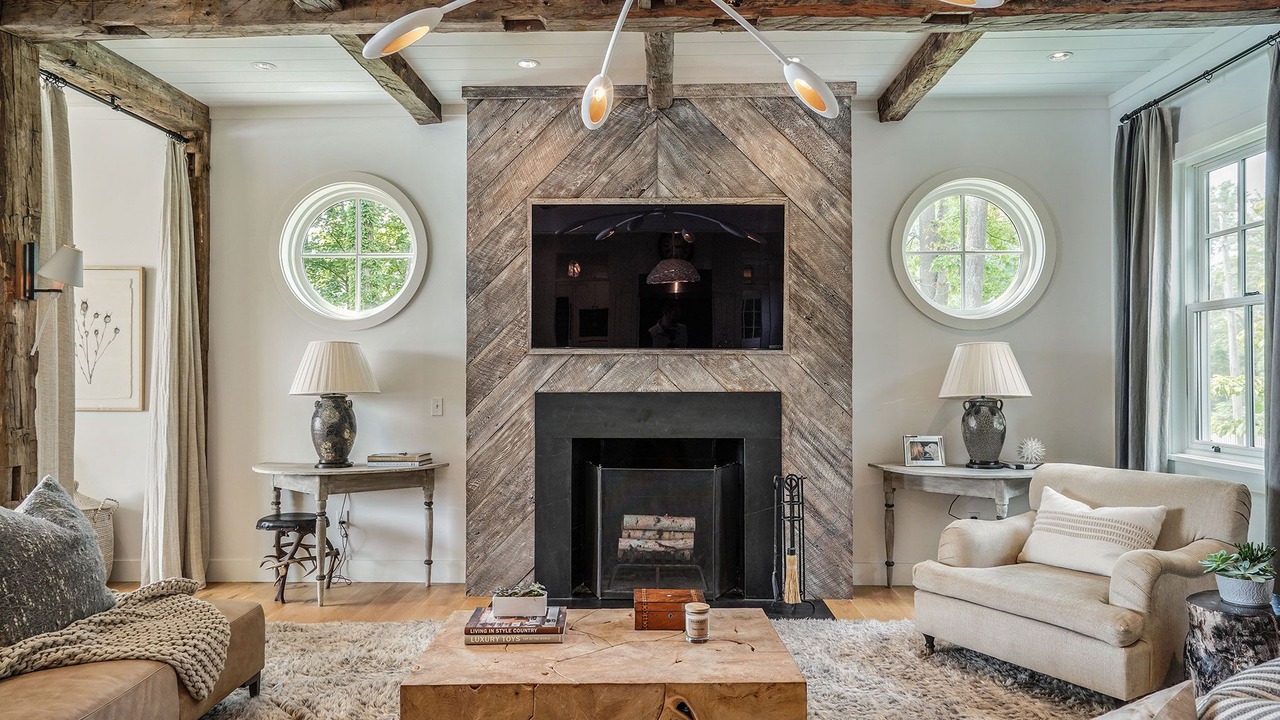 Photo of Livingroom in Ensley Township