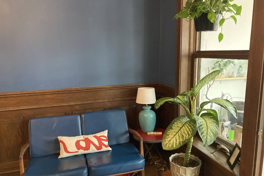 Photo of Livingroom in Uptown