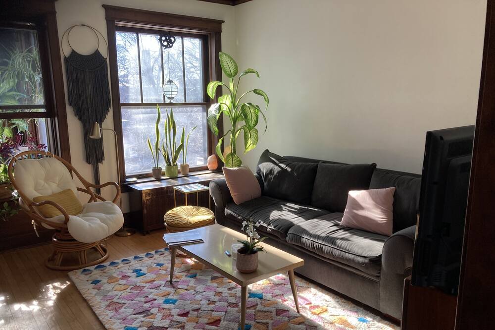 Photo of Livingroom in Uptown