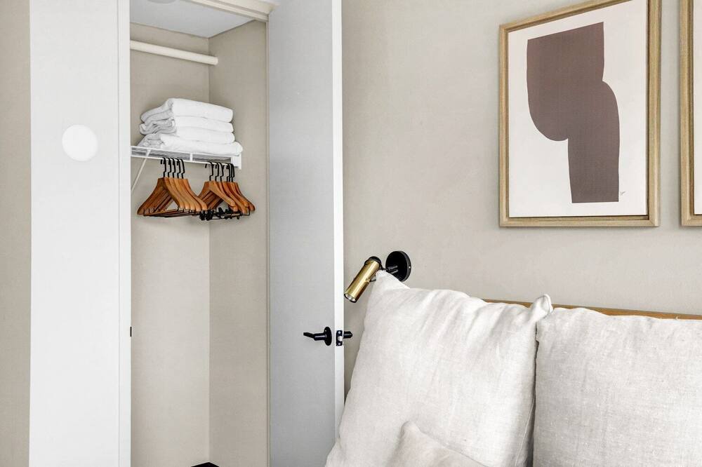 Photo of Bedroom in Illinois Medical District