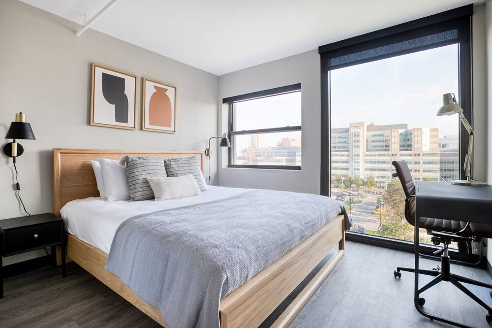 Photo of Bedroom in Illinois Medical District