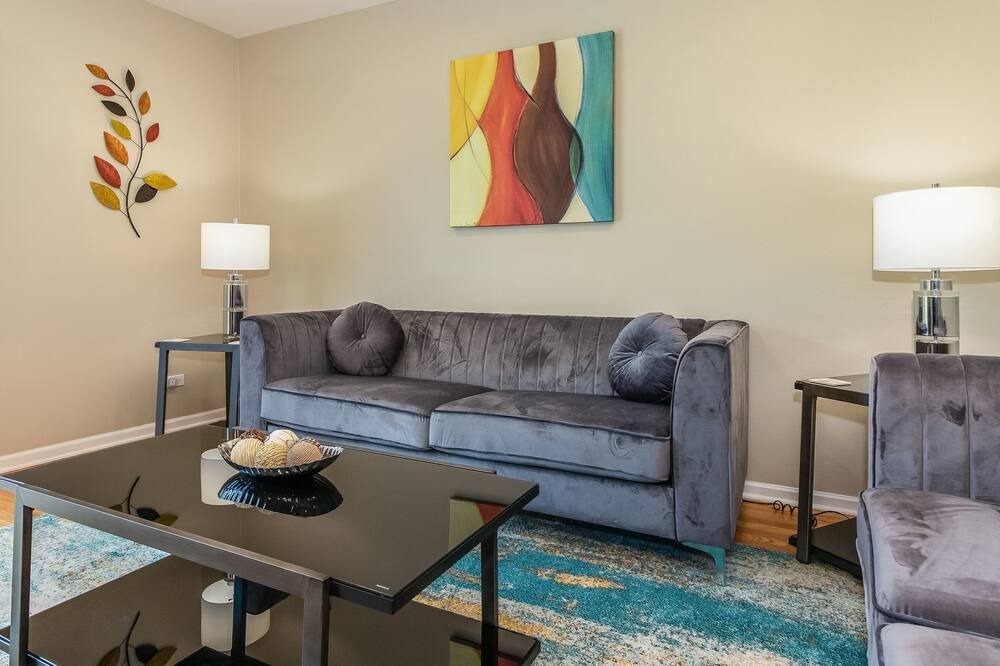 Photo of Livingroom in Glendale Heights