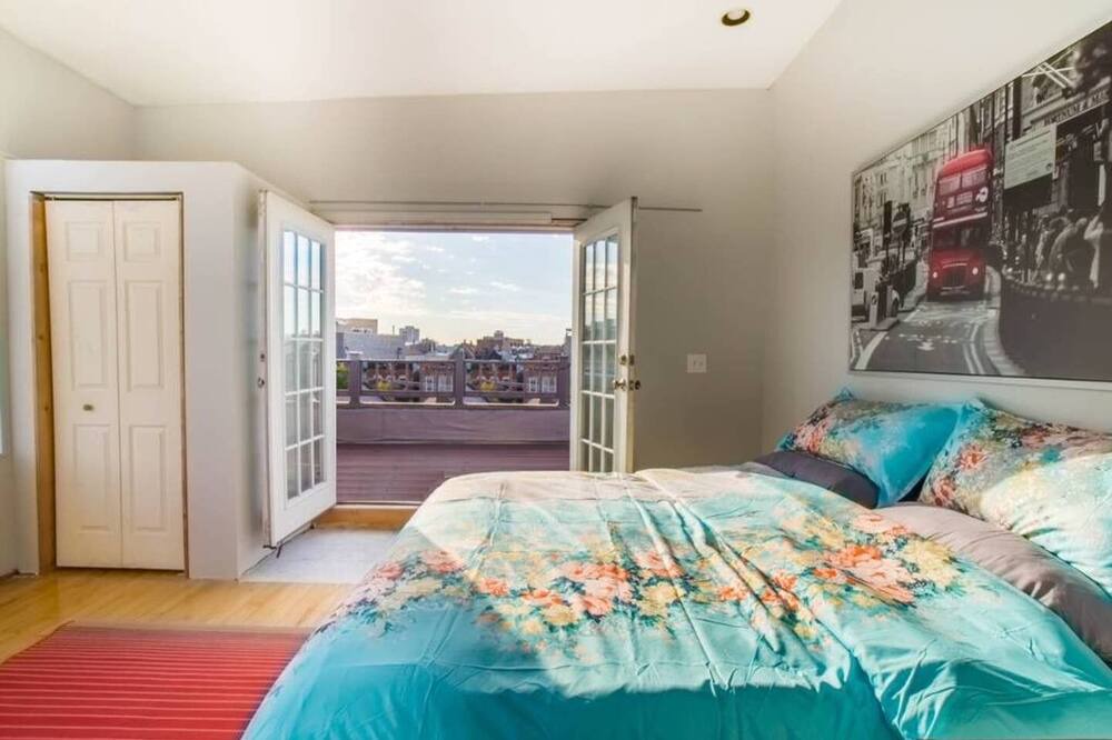 Photo of Bedroom in Pulaski Park