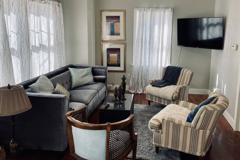 Photo of Livingroom in Dubuque