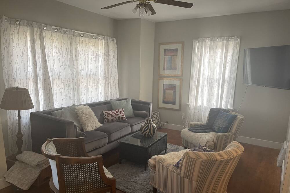 Photo of Livingroom in Dubuque