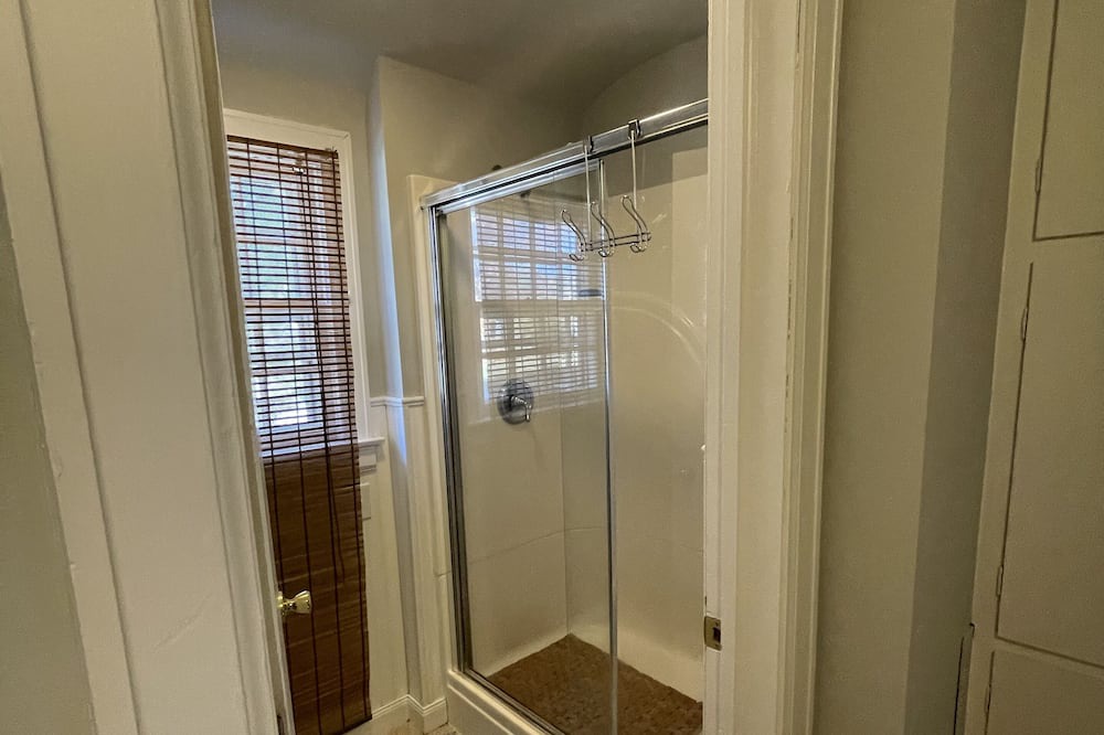 Photo of Bathroom in Mount Vernon