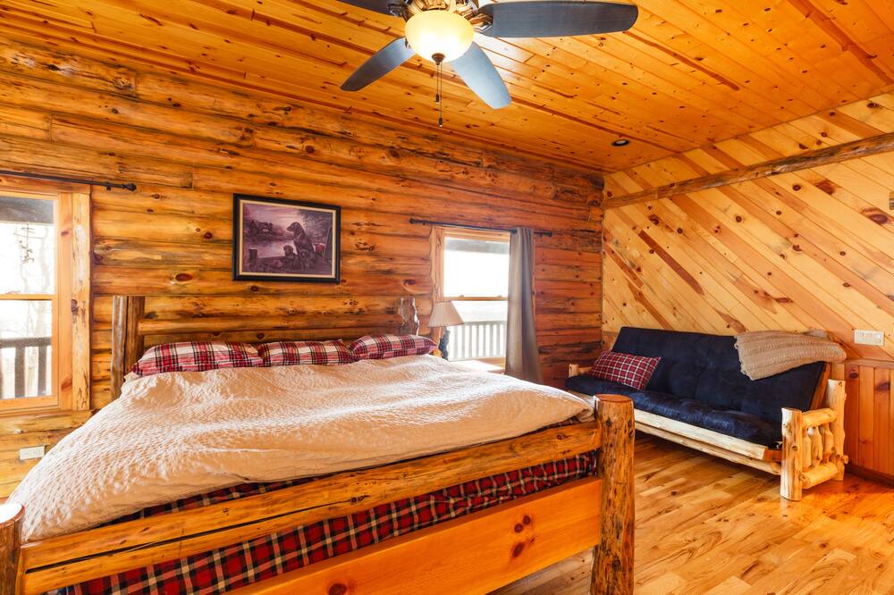 Photo of Bedroom in Cassville