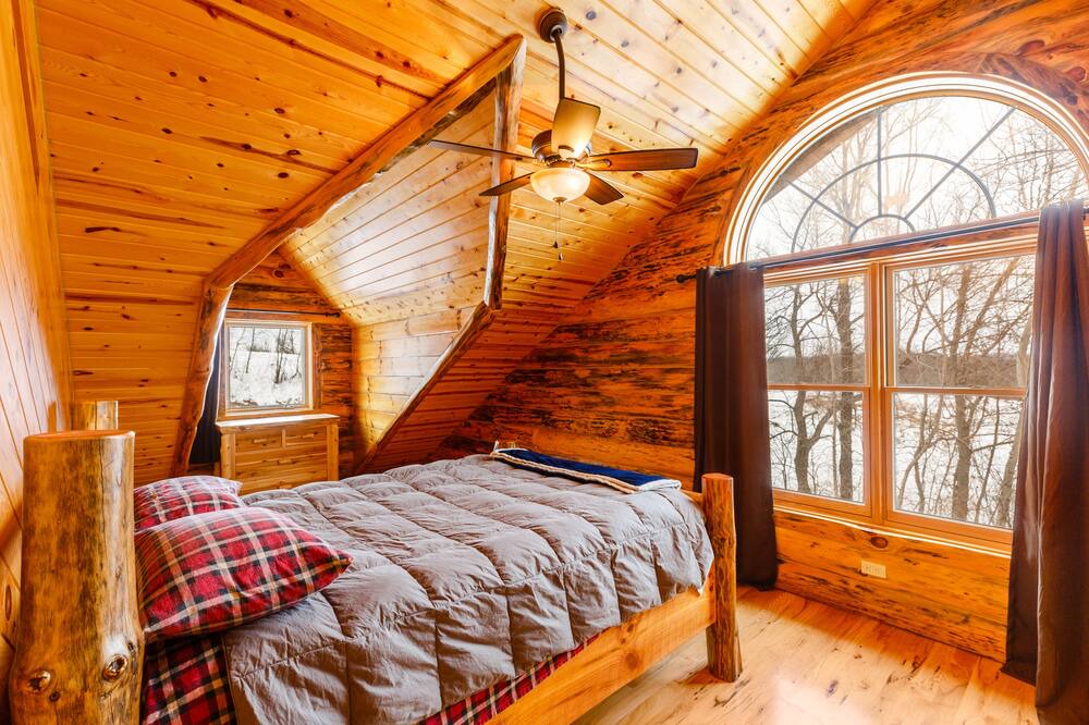 Photo of Bedroom in Cassville