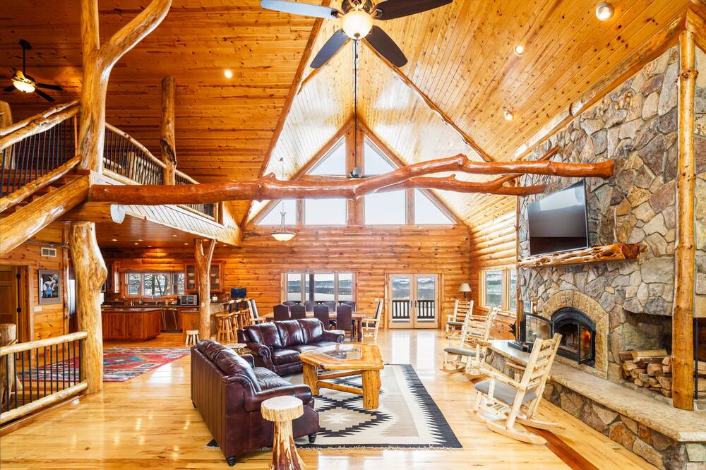 Photo of Livingroom in Cassville