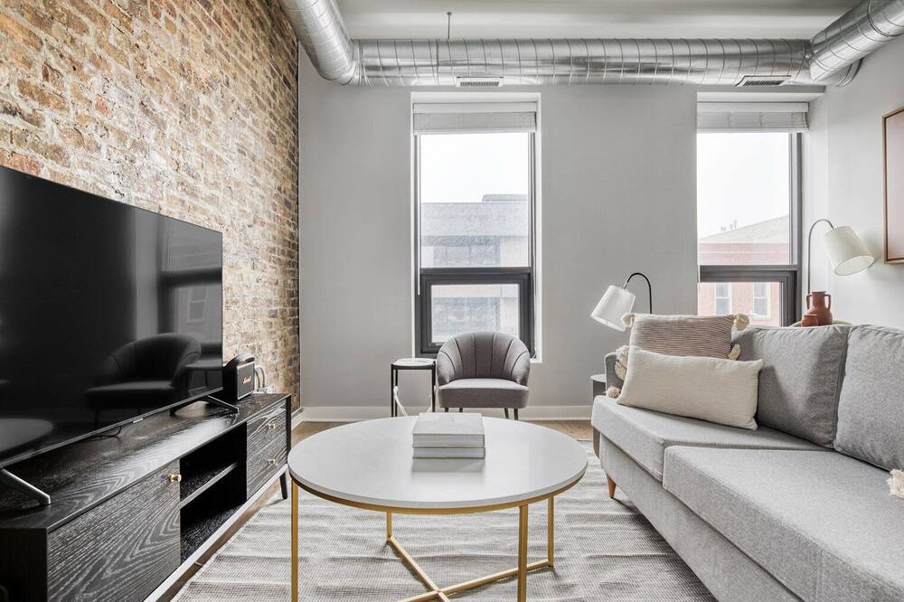 Photo of Livingroom in West Town