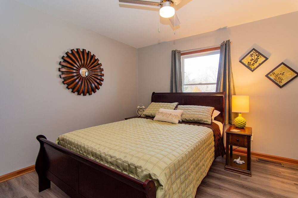 Photo of Bedroom in Niles