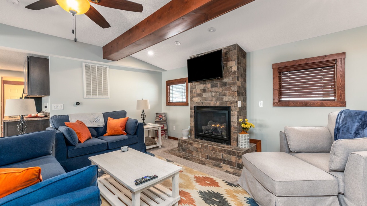 Photo of Livingroom in Scott County