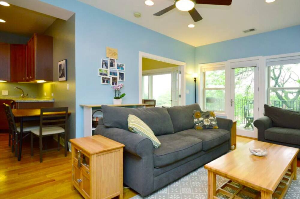Photo of Livingroom in Forestview