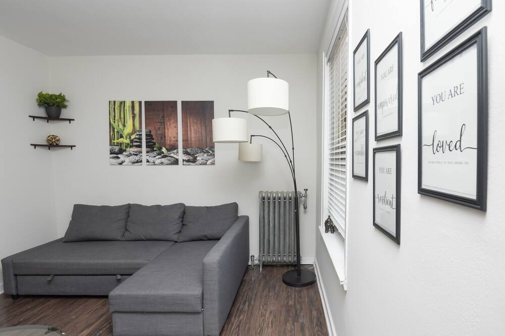 Photo of Livingroom in Hyde Park