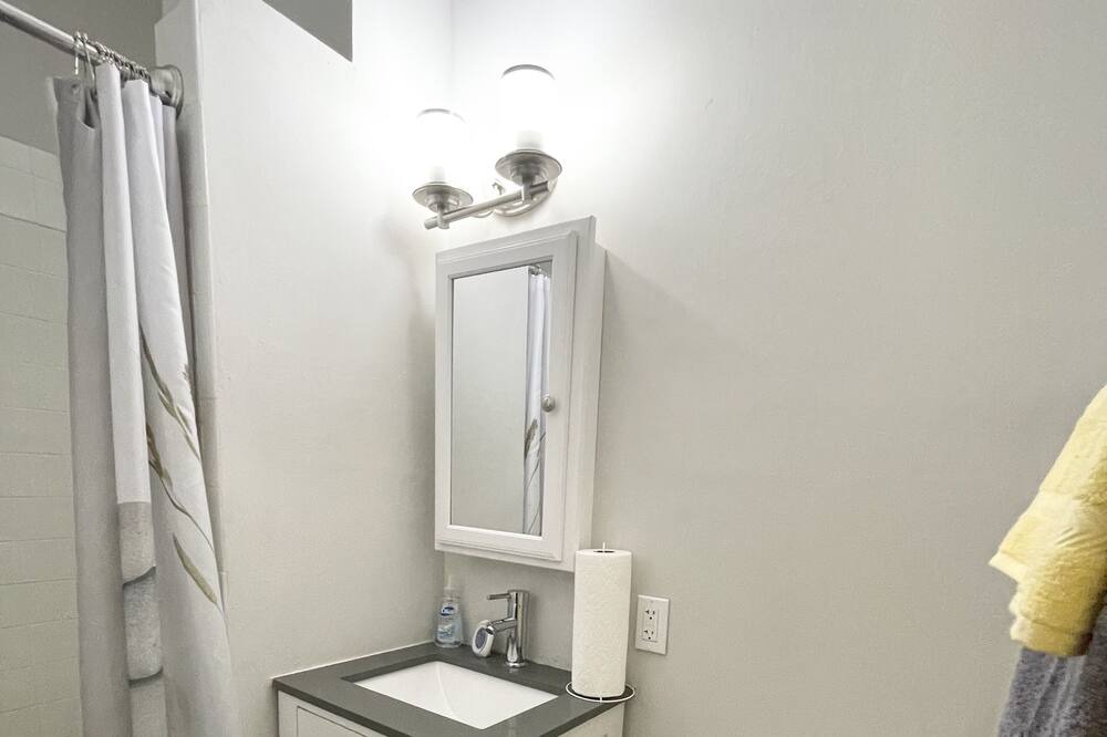 Photo of Bathroom in Hyde Park