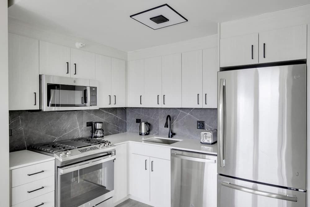 Photo of Kitchen in Illinois Medical District