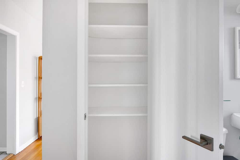 Photo of Bedroom in Evanston