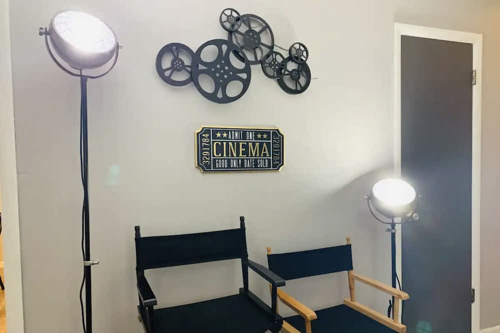 Photo of Livingroom in Aurora