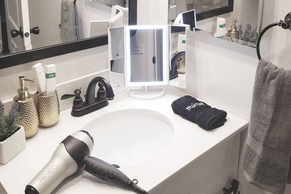 Photo of Bathroom in Hoffman Estates