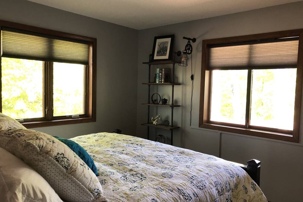 Photo of Bedroom in Whitehall