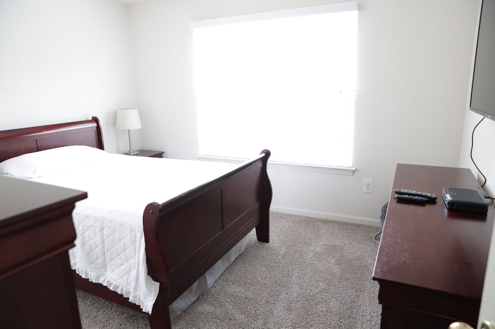Photo of Bedroom in Commerce Township