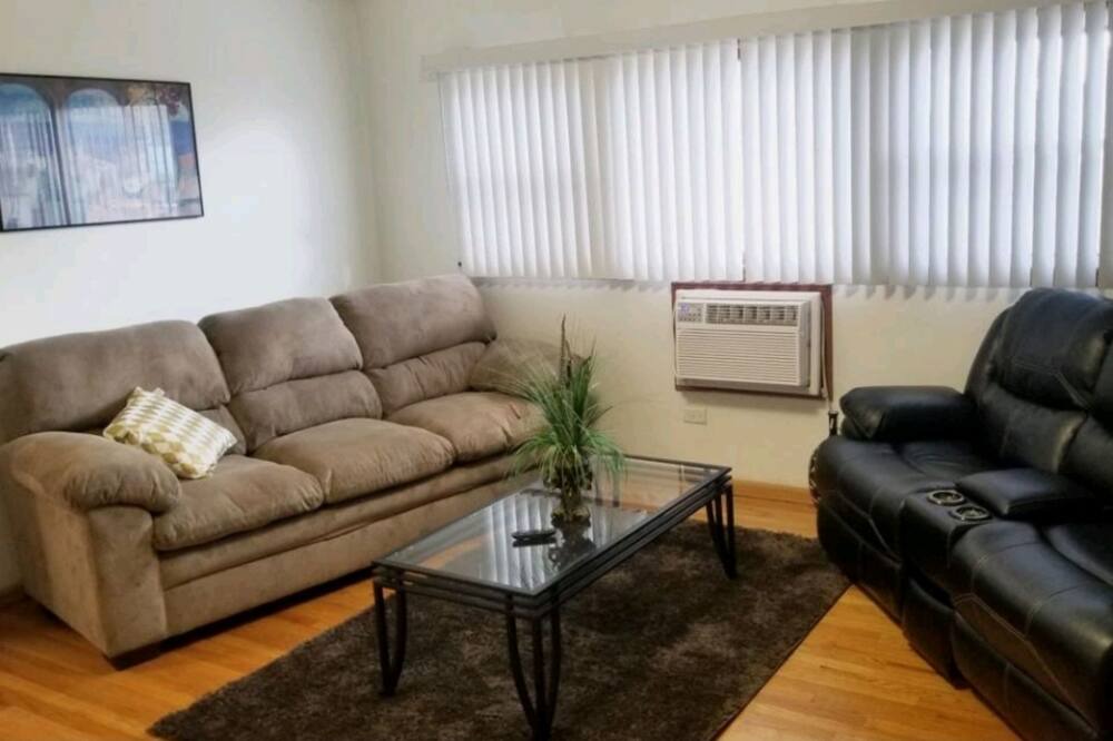 Photo of Livingroom in Berkeley