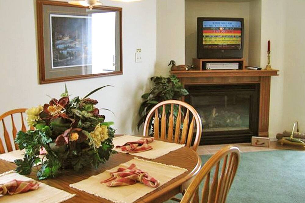 Photo of Livingroom in Spirit Lake