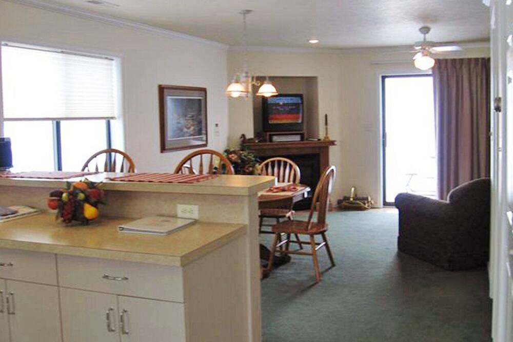 Photo of Livingroom in Spirit Lake