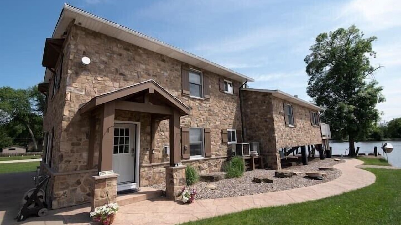 Photo of Outdoor in Moline