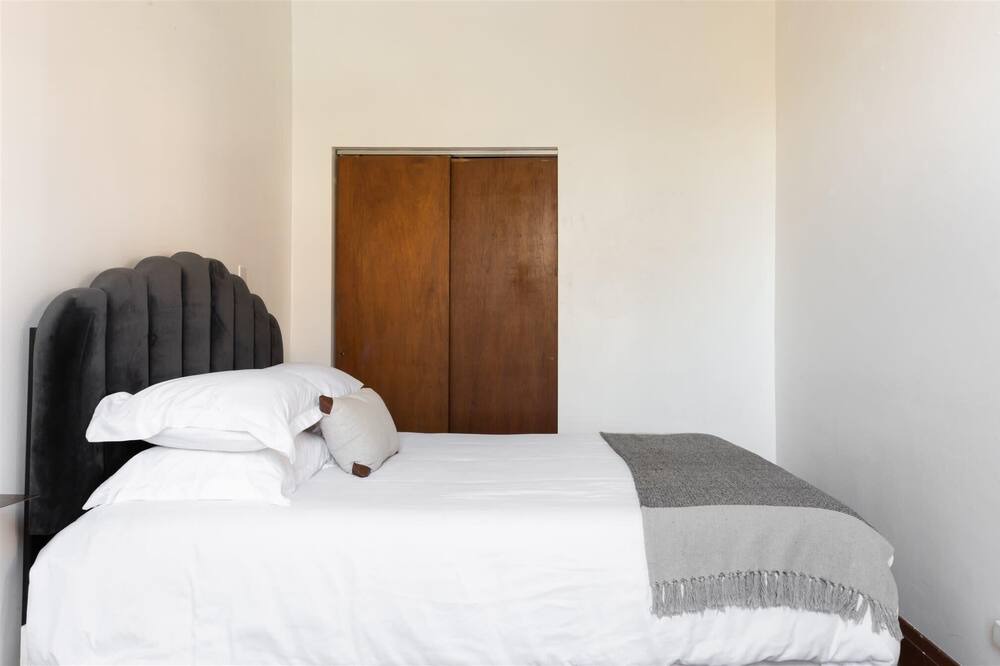 Photo of Bedroom in Mid-North District