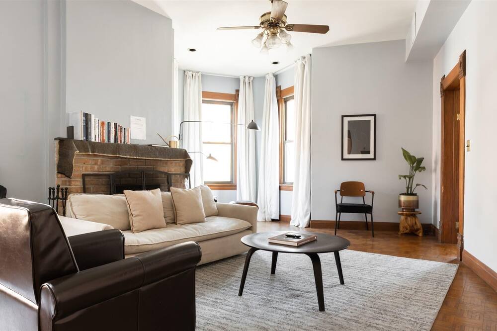Photo of Livingroom in Mid-North District