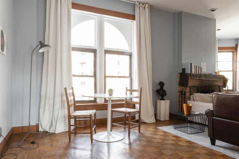 Photo of Livingroom in Mid-North District