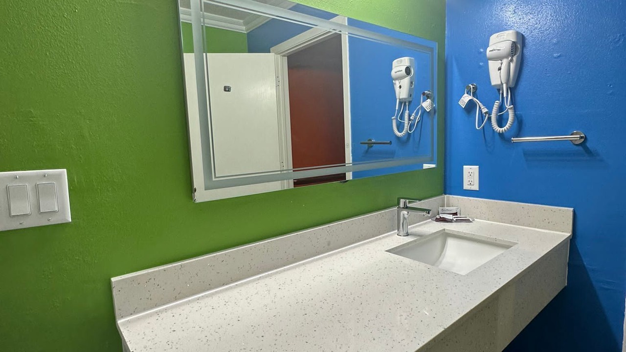 Photo of Bathroom in Le Mars