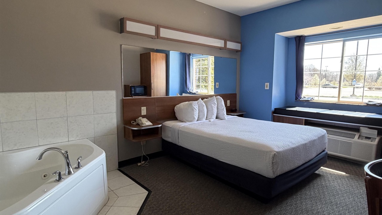 Photo of Bedroom in Roseland