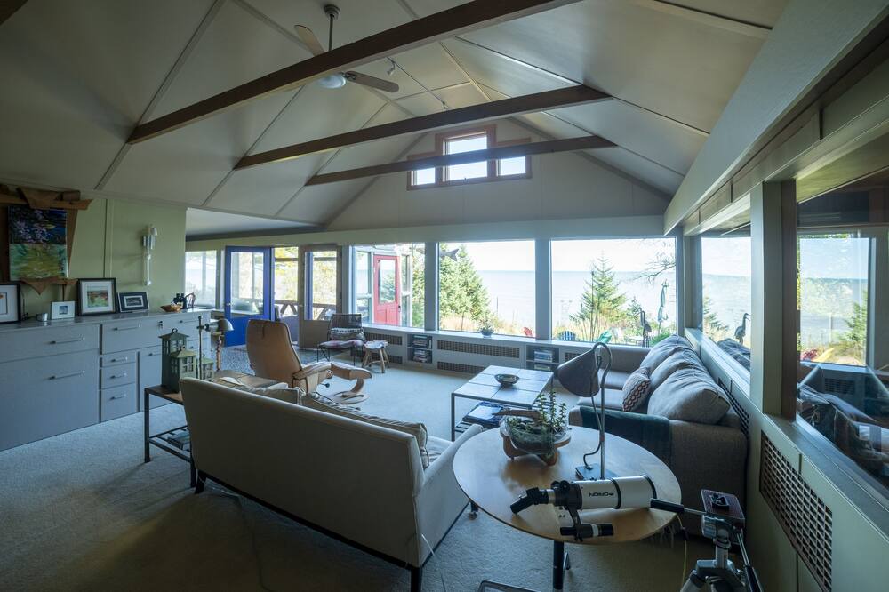 Photo of Livingroom in Sheboygan