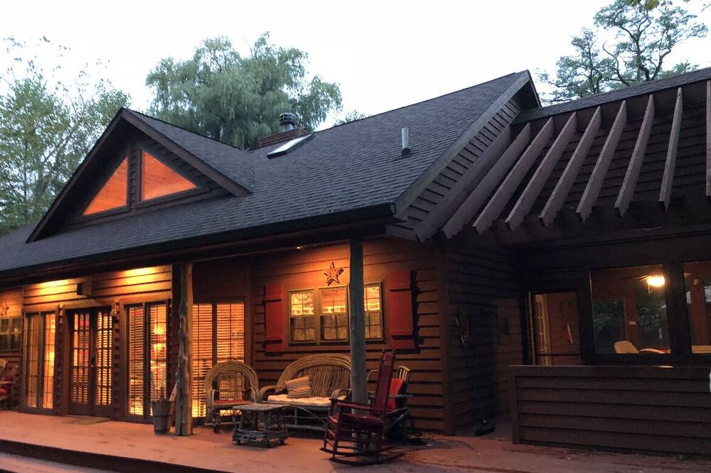 Photo of Outdoor in Lakeside
