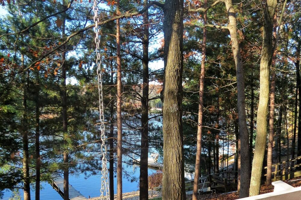 Photo of Outdoor in Irons